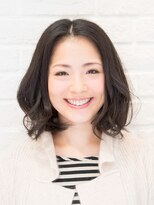 リコ(Liko) ゆるふわパーマで女子力UPスタイル