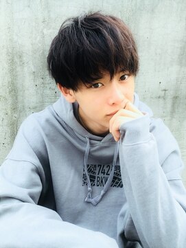 ガズル オオタ(GUZZLE OTA) 【GUZZLE　OTA】　素髪風パーマのマッシュショート