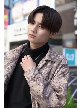 ジョエミバイアンアミ(joemi by Un ami) (joemi 新宿)センターパート 韓国ヘア メンズヘア 近江