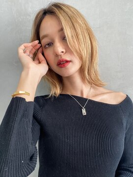 メーヴェ(Mowen) mowen×外ハネミディアム×ラフウェーブ×ミルクティーベージュ