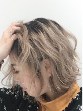 ミモザワークス(Mimosa Works) ホワイトブロンドのシャドールーツ