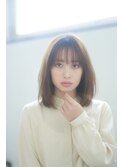 大人可愛いシンプルな小顔ロブレイヤー ユーレルムオット新宿
