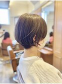 20代30代大人可愛い小顔ショートボブ前下がりショートハイライト