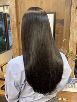 カムデンタウン(Camden Town) うねり、広がり解消!縮毛矯正