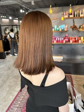 リンダイーロ(Linda Hiro) 【札幌円山】イルミナカラー/イエローブラウン/明るめワンカラー