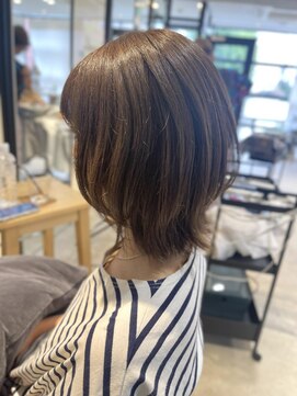 ニカイ(2F) ミニウルフ/くびれヘア/ことりベージュ