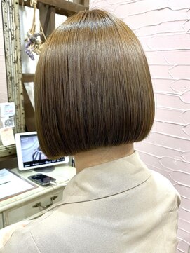 ラフ 立川(Laff) ショートボブ×ショコラアッシュ【束感/ヘルシースタイル/立川】