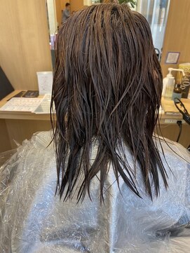 ウイバイファースト(u'i by first) ミディアムレングスのレイヤースタイル