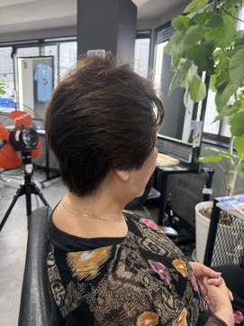 ヘアーラボ 樟葉(Hair Labo) 70代レイヤーカット