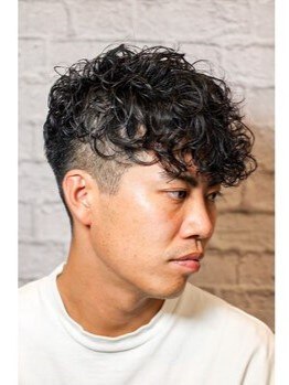 ヘアサロン 銀座マツナガ新宿店(hair salon)の写真/[CUT+シェービング+ヘッドマッサージ￥6130]働くMen's御用達!銀座マツナガでON/OFFキマる、デキルStyleに!