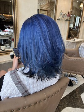 シェリア(Shelia) ブルーミディアムレイヤー