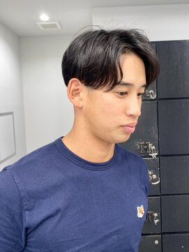 ヘアー アイス 御器所本店(HAIR ICI) 毛流れセンターパート　ツーブロック刈り上げ　ニュアンスパーマ