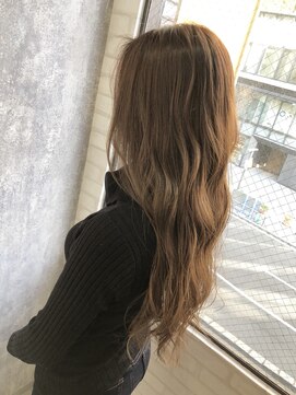 ジーナ 博多(Zina) ［Zina 博多　］ロイヤルミルクティーベージュ◎