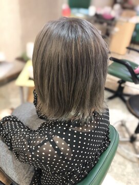 スーパーカットトリイマエショップ(SUPER CUT TORIIMAE SHOP) グレージュヘア　外ハネショート