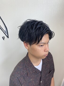 シリー(SILLY) 刈り上げ高めのセンターパート