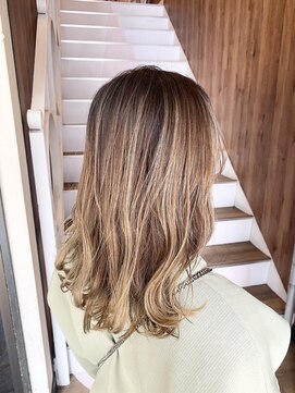 アヴァンス 天王寺店(AVANCE.) バレイヤージュ×ミルクティーベージュ