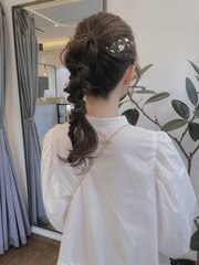 ヘアセットツイン編みおろしポニーテール結婚式ドレスヘア