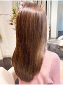 20代30代40代大人可愛いハイライトアッシュブラウンストレート