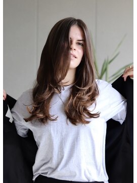 リバレッジ 広尾(Leverage) 大人海外ナチュラルロングレイヤー