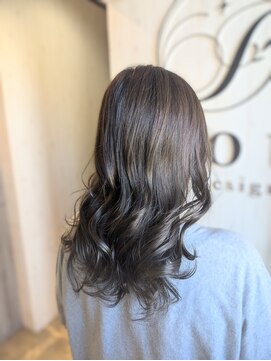 イコウヘアデザイン(icou hair design) シルバーグレーのグラデーションカラー☆