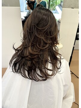 ヌエン 渋谷(NU/EN) セミロングハイレイヤー