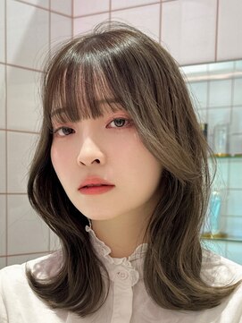 ロンドルーチェ 心斎橋(Lond luce) ダークアッシュ/ミディアムレイヤーカット［髪質改善/縮毛矯正］