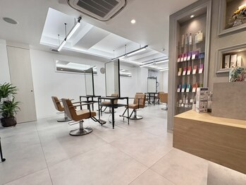 シエル バイ ケンジ 登戸 生田(CIEL by KENJE)の写真/10/1リニューアルOPEN★髪も心もリフレッシュ♪高い技術力と豊富な知識で、あなたの髪のお悩みを解決◎