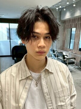 ファルベ(Farbe) フェザー/サーフカール/センターパート/波巻きツイスパ