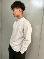 バズ ビー(BUZZ Bee)&nbsp;メンズ/ツイストスパイラルパーマ/ツーブロック