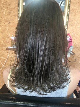 ハグ(Hug) 【Hug】ツヤと透明感たっぷりプラチナアッシュ