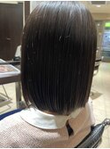 肩上切りっぱなしボブ
