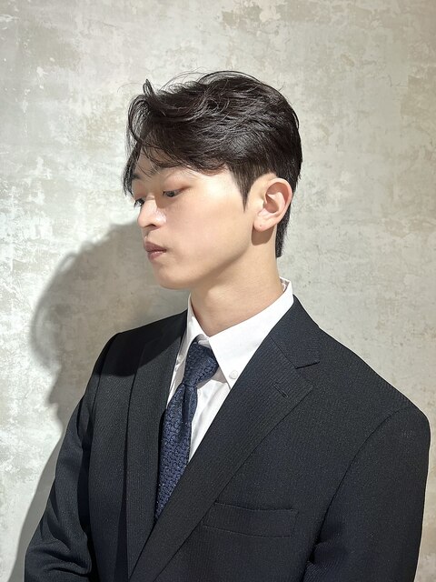 《北斗》ダウンパーマ☆韓国スーツヘア/Instagram - @hokutooo16