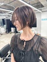 ジルブラン(JIL BLAN)&nbsp;グレージュハイライトベージュカラーインナーカラーボブショート