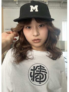 ユーリ(JUURI) 暖色/ベージュ/顔周りカット/レイヤー