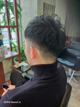 ビグディーサロン(BIGOUDI salon mukonosou) ツーブロック 黒髪