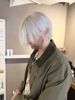 派手髪・ハイトーンカラー・デザインカラー・ブリーチ専門美容室&nbsp;ホワイトカラーホワイトアッシュホワイトブリーチホワイトヘア