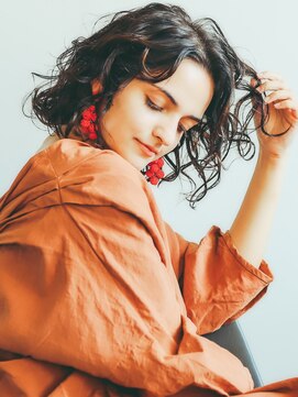 バーノン(VERNON) MESSY BOB【VERNON】058-262-3611