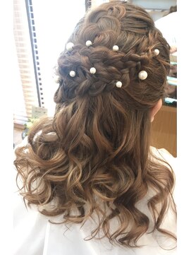 ミルカ(MIRKA) お呼ばれスタイル