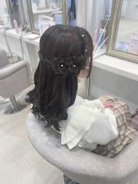 アリエス 渋谷駅東口店(Aries) お花のハーフアップ