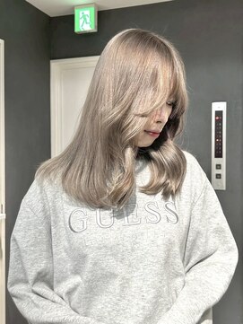 ソワンドゥブレスシエン 堀江店(soin de brace CIEN) ホワイトブロンドフェミニンロング似合わせカットハイトーン韓国