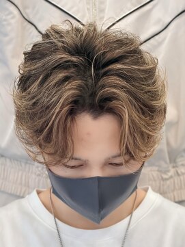 バース 梅田中崎町店(BIRTH) ハイライトセンターパートメッシュダブルカラーツーブロック