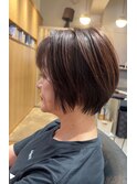 レイヤーをいれた大人ショートで小顔に archive垂水