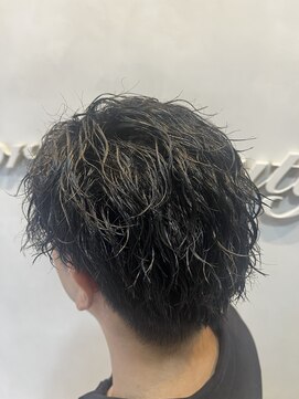 リボーン ビューティー リゾート(re-born Beauty Resort) ツイストスパイラルパーマ