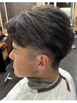 ヘアーアンドメイク アネラガーデン(HAIR&MAKE Anela garden) 毛流れセンターパート