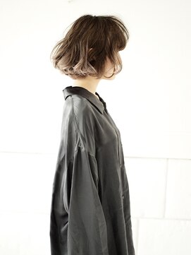 ネフ(NeF) ゆるボサボブにグレージュグラデーション☆