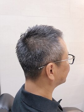 グレイスフル バーバープラチナム 六本木店(Graceful Barber platinum) 爽やかさ◎スーツに似合うベリーショート刈り上げ