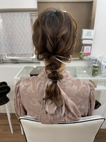 リレーション(Relation)&nbsp;ルーズ編みおろしヘア