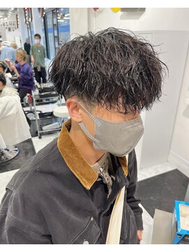 オーシャントーキョー(OCEAN TOKYO) 波巻束感ショートハイライトツーブロックマッシュ