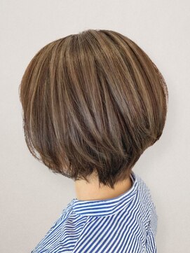 マム 金沢(Mum) 大人美人イメチェン大人丸みボブこなれヘアブラウンベージュ