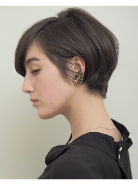 ビュートリアム265(BEAUTRIUM 265) 前下がり/前髪長め/ショート